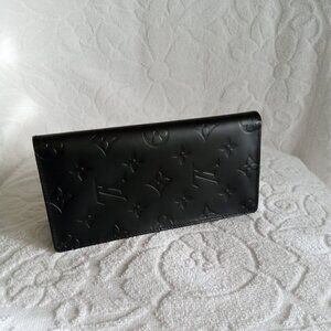 Classy Black Wallet -- NEW -- FIRM PRICE